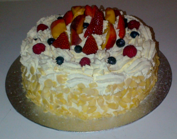 summer fruit gateau