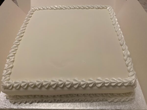 plain icing square cake